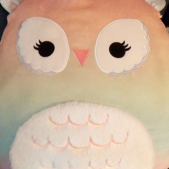 Big "18 Rainbow Owl Squishmallow. - Picture 8 of 9
